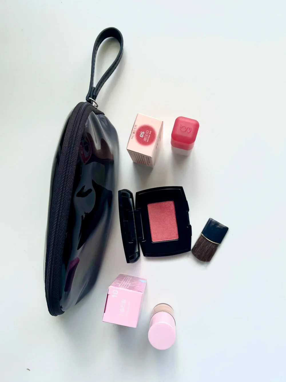 🆕 6 Piece Beauty Products